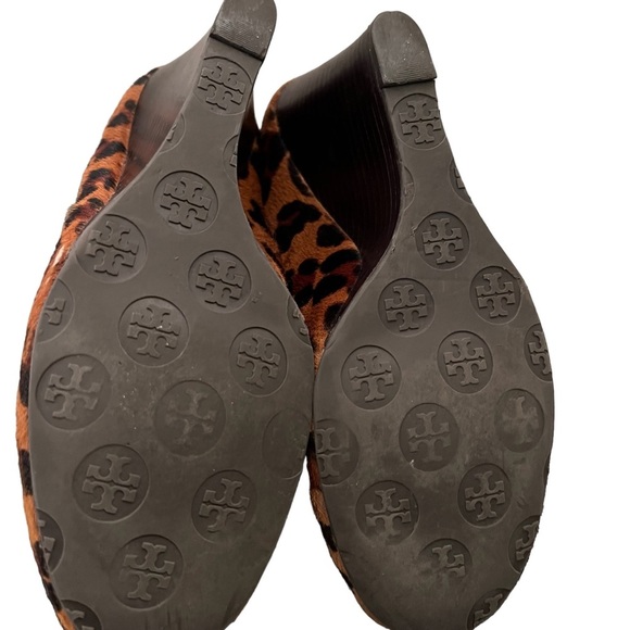 Tory Burch Sophie Wood Wedge Calf Hair Animal Print Heels 9 - Picture 10 of 11
